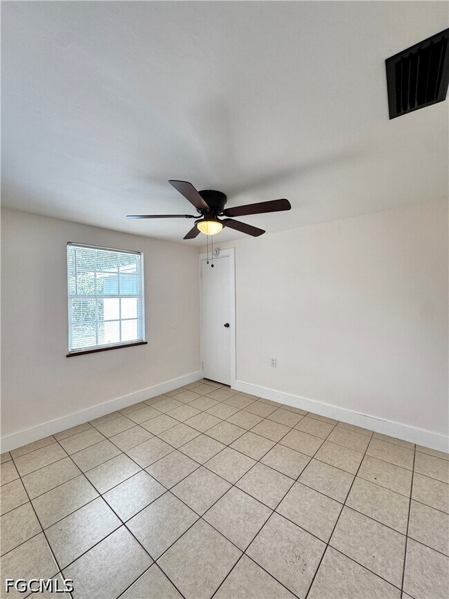 Building Photo - 1275 Gramac Dr