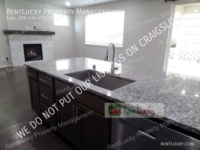 Building Photo - 24520 95th Pl S