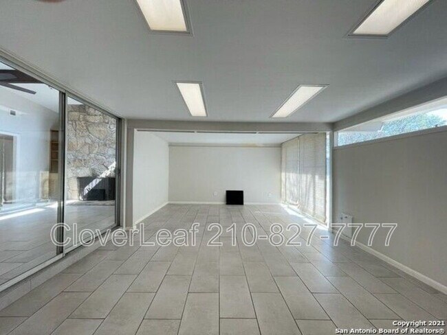 Building Photo - 2622 Hopeton Dr