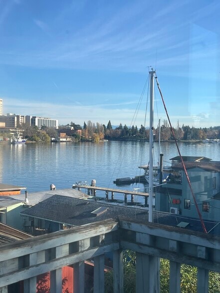 Building Photo - 3136 Portage Bay Plz E