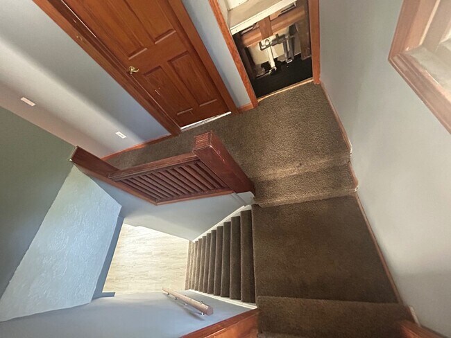 Building Photo - Spacious 3-Bedroom Single Family Home Available for Rent