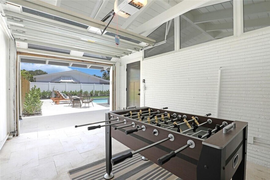Building Photo - 278 Tropic Dr