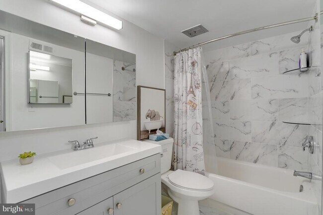 Building Photo - 5902 Surrey Hill Pl