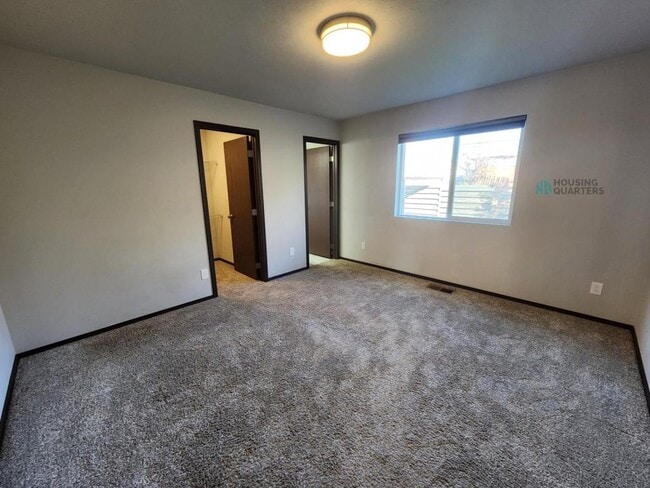 Building Photo - 1421 E Providence Ave