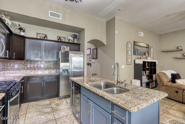 Building Photo - 13102 Cozy Cove Ave