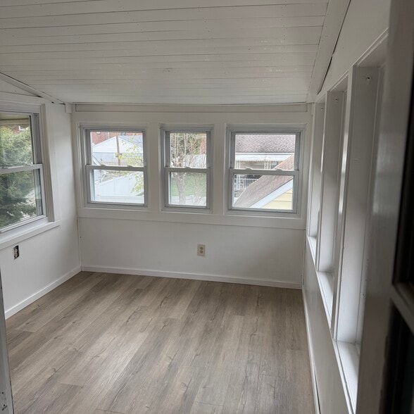 Sunroom - 45 N 21st St