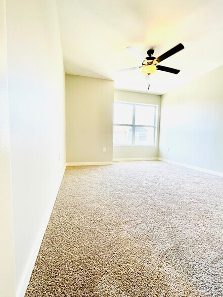 Building Photo - 20877 South Ct