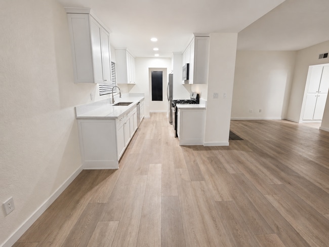 Building Photo - 17062 Harbor Bluffs Cir