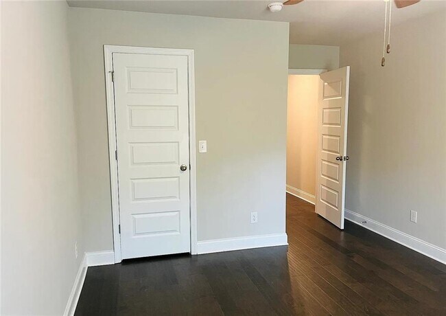 Building Photo - 6005 Arbor Knoll Pl