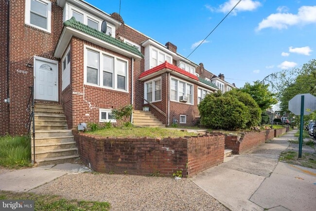 Building Photo - 4600 Highland Ave