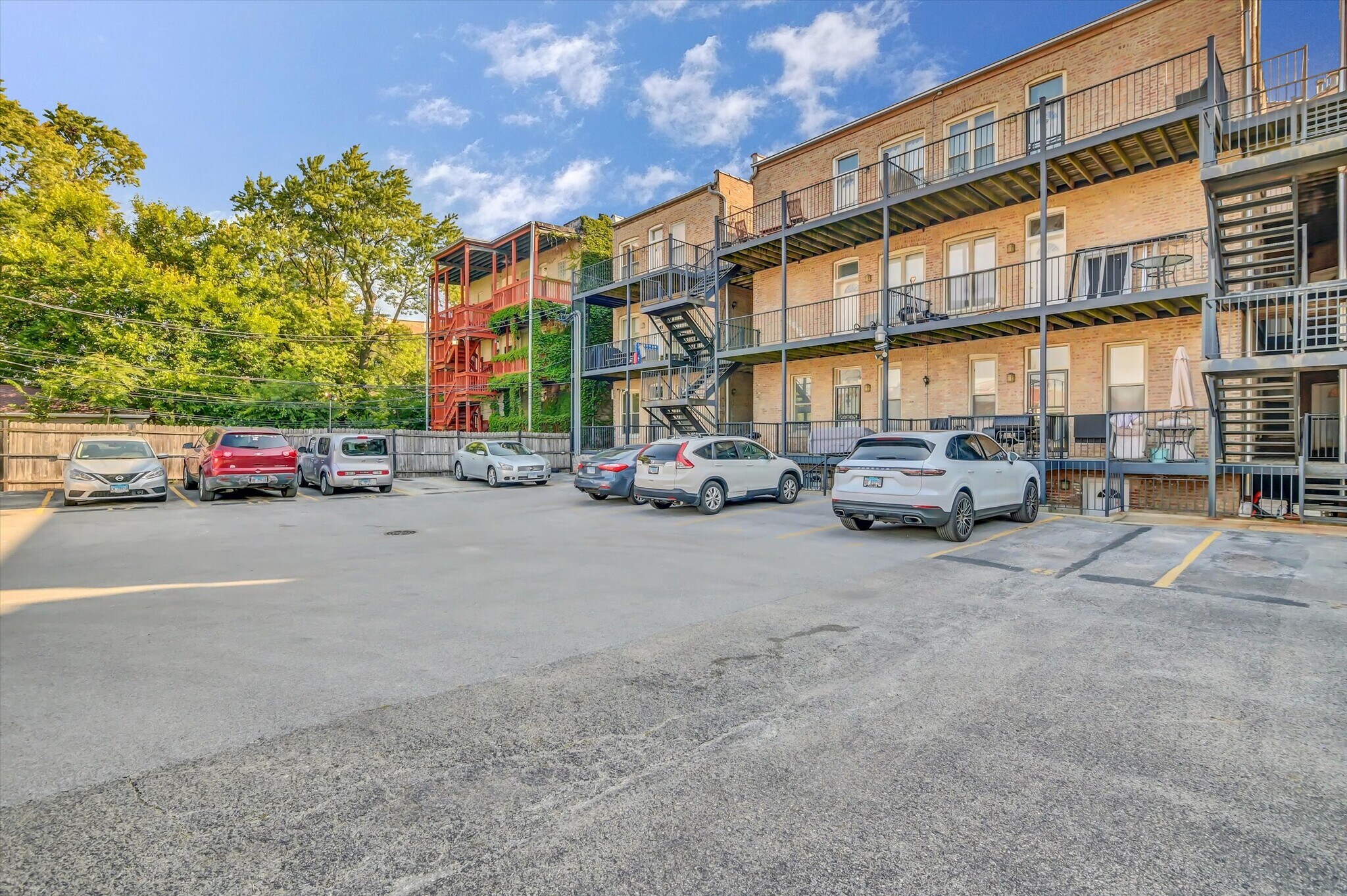 Building Photo - 4856 S Prairie Ave