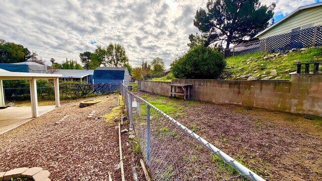 Building Photo - 33259 Homestead Ln
