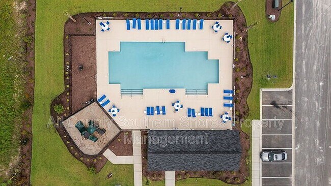 Building Photo - 136 Talladega Dr