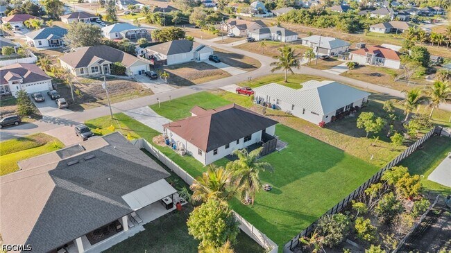 Building Photo - 918 Acroft Ave