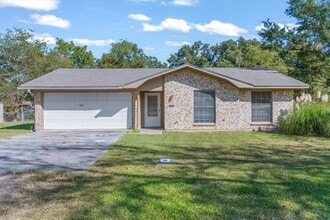 Building Photo - 908 TX-243