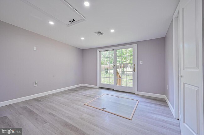 Building Photo - 2722 Sunset Ave