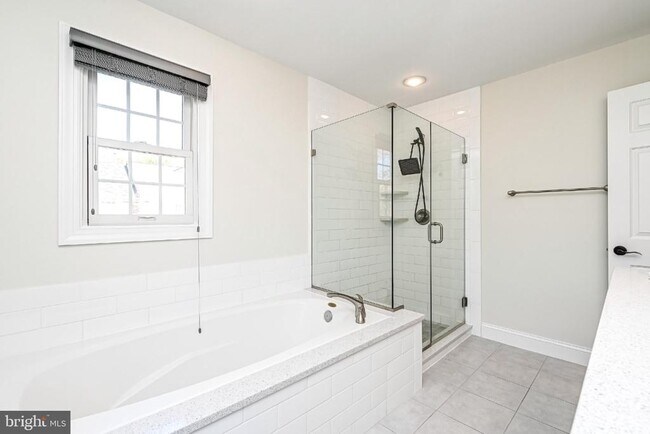 Building Photo - 12700 Dogwood Hills Ln