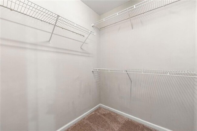 Building Photo - 7260 Foxberry Ct