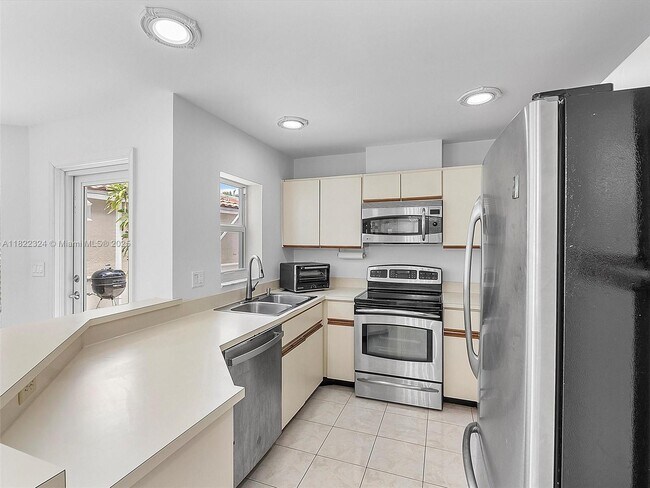 Building Photo - 9445 Aegean Dr