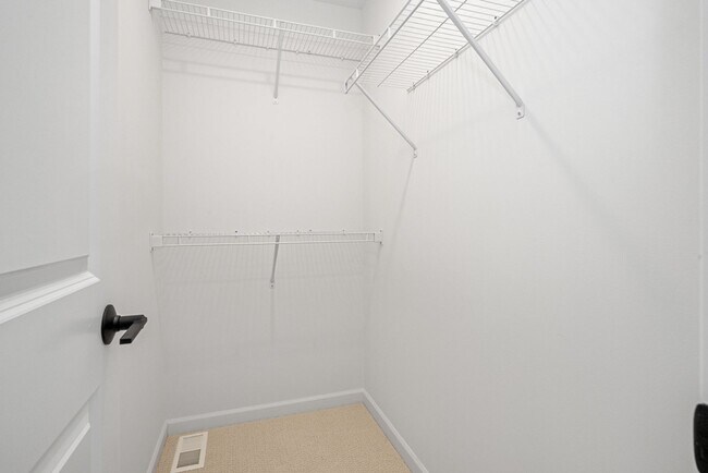 Building Photo - 848 Woodlawn Ave