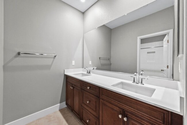 Building Photo - 118 Bonano Ln