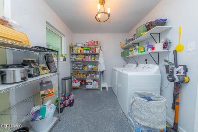 Building Photo - 4217 Canterbury Dr