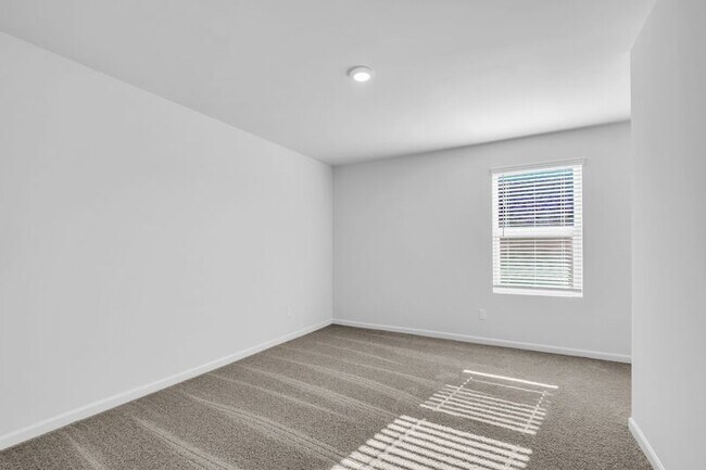 Building Photo - 953 Pleasant Ridge Run