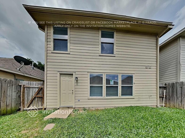 Building Photo - 6424 Mountain Pines Ln