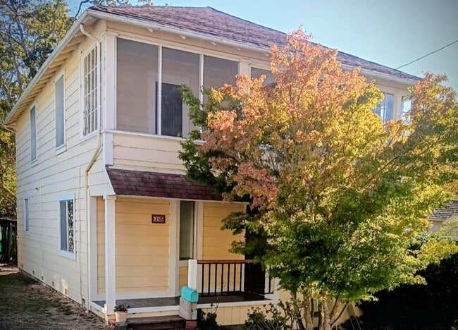 Primary Photo - 15 Alvina Ave