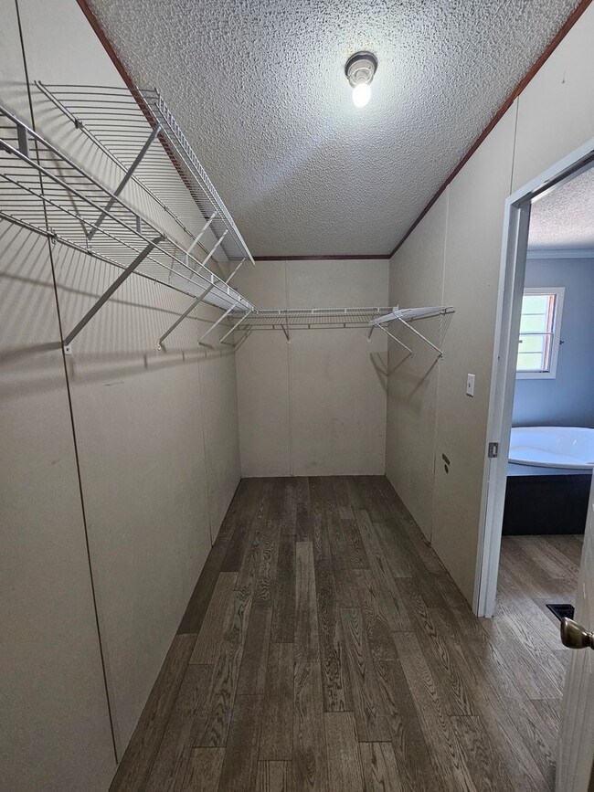 Building Photo - 4 Bedroom/ 2 Bath Modular Home