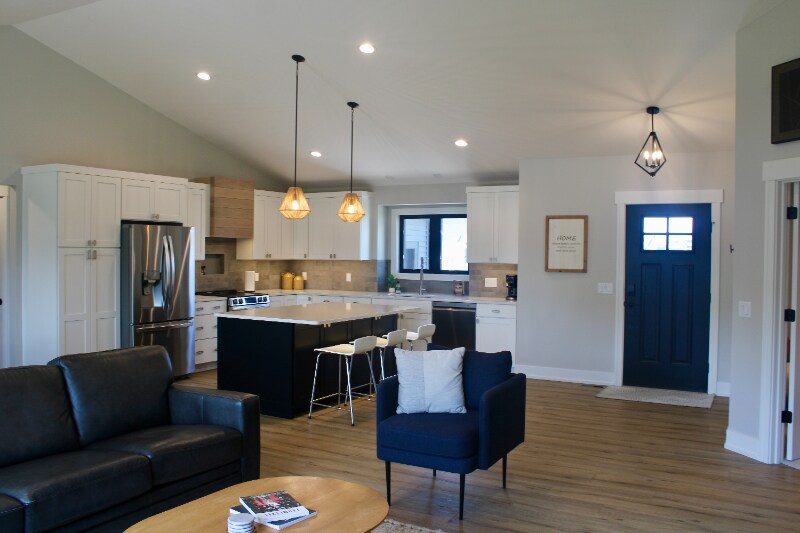 Building Photo - 7269 Yellowstone Dr