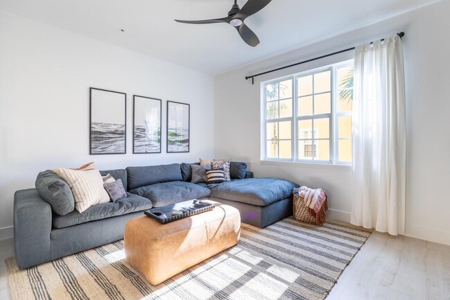 Building Photo - 72 SE 6th Ave