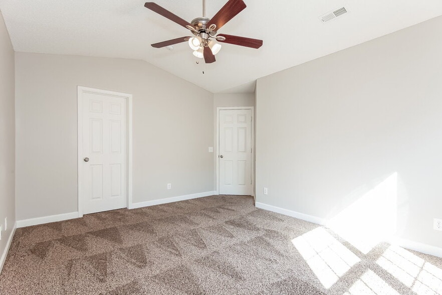 Building Photo - 4941 Hopewood Ln