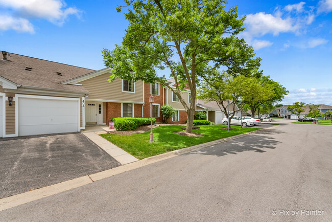 Building Photo - 404 Sandalwood Ln