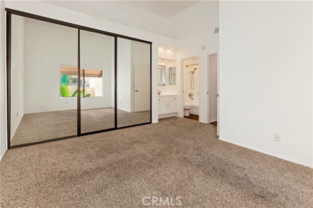 Building Photo - 43 Aruba St