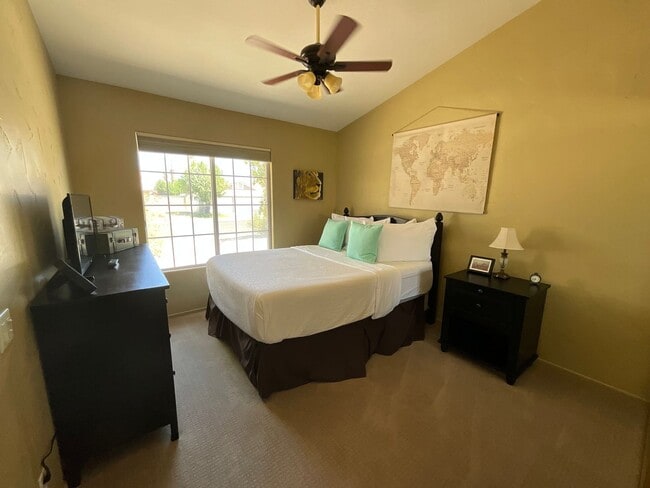 Building Photo - North La Quinta Pool Home