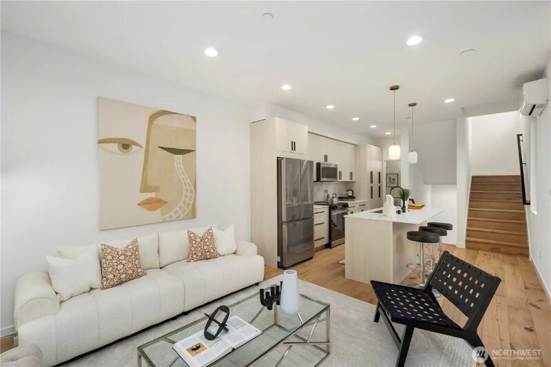 Building Photo - 528 N 72nd St