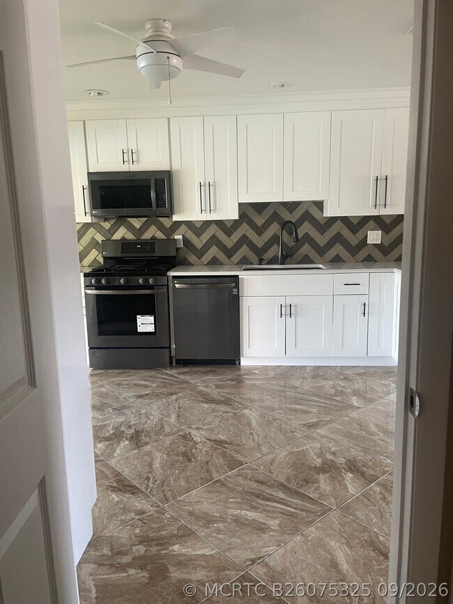 Building Photo - 2780 Norfolk Pine Ct