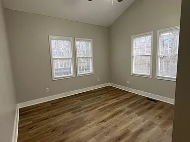 Building Photo - 218 S Valentine St
