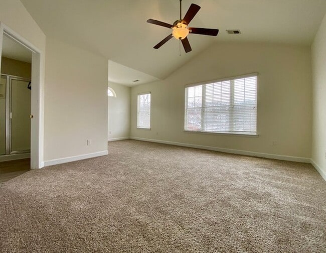 Building Photo - 1/2 MONTH FREE! ?Upgraded 4BR with Brand New Flooring & Private Backyard – Available Feb 15