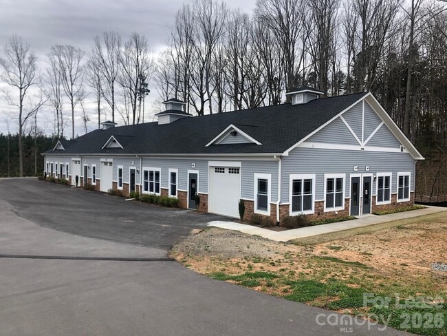 Building Photo - 13106 Hazelbrook Ln