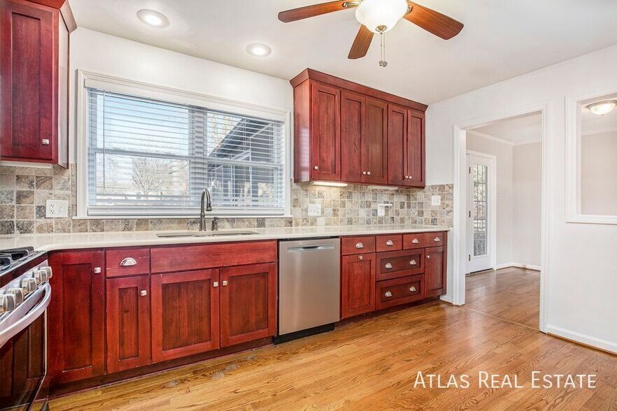 Building Photo - 4412 W 77th Pl