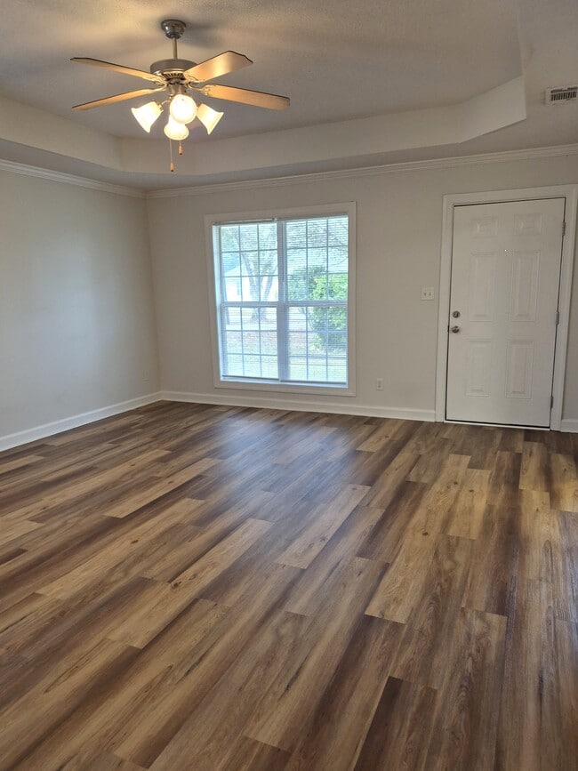 Building Photo - 3931 Lillian Guest Cir