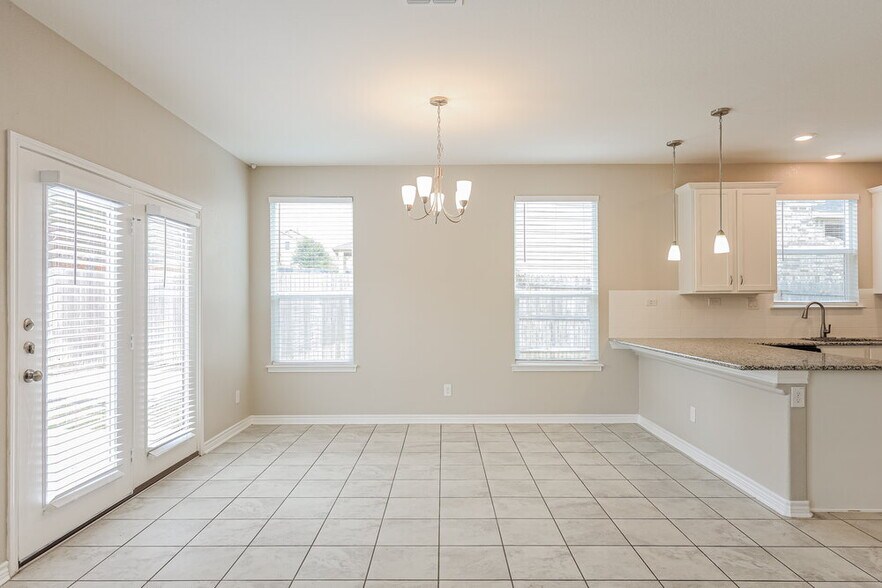 Building Photo - 14619 Jocasta Dr