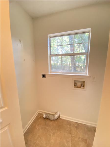 Building Photo - 112 Oak Pointe Trail