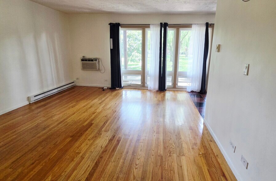Building Photo - 2205 Arbor Cir