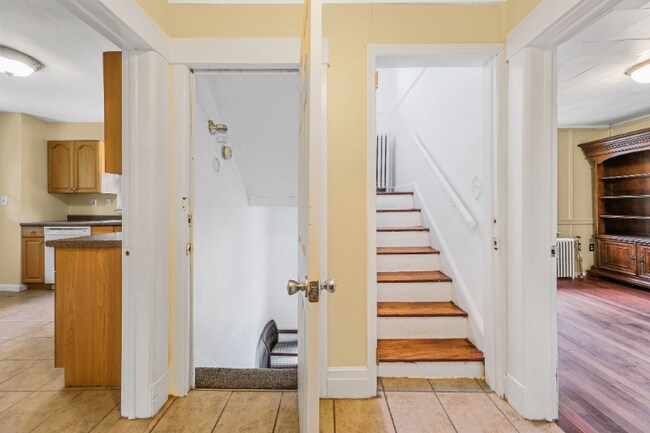 Building Photo - 483 New York Ave