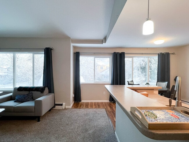 Building Photo - 3811 Resurrection Dr