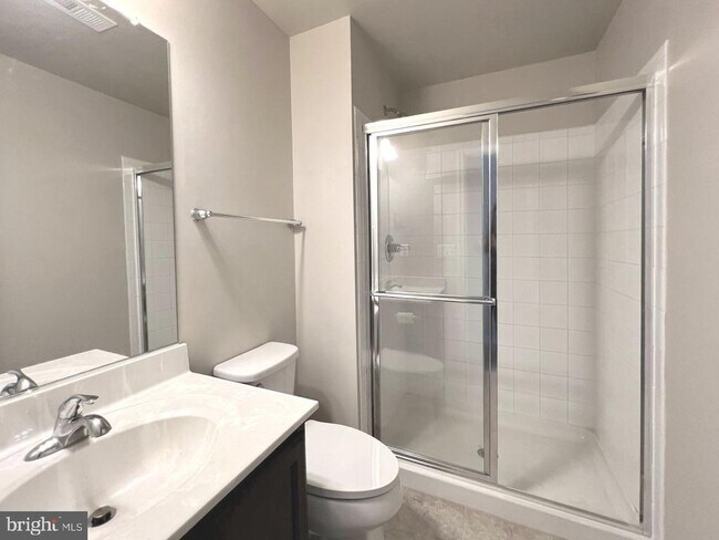 Building Photo - 8141 Hollow Ct