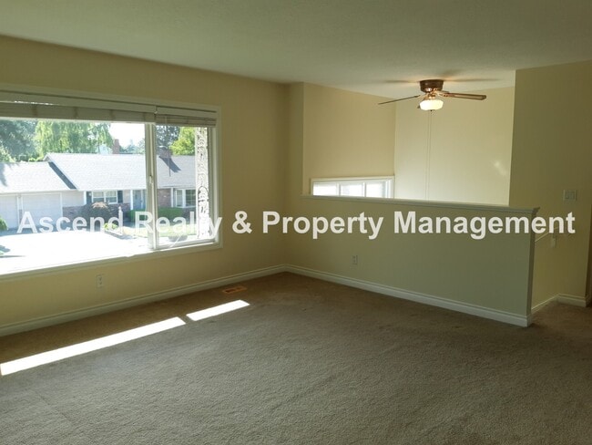 Building Photo - 2945 SW 118th Ave
